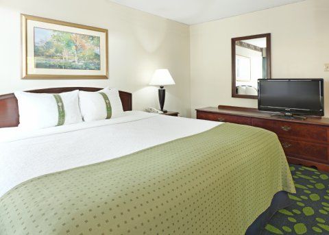 Holiday Inn جونزبورو الغرفة الصورة