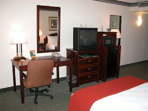 Holiday Inn جونزبورو الغرفة الصورة